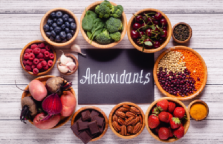 Conheça os alimentos ricos em antioxidantes e quais os efeitos deles na saúde