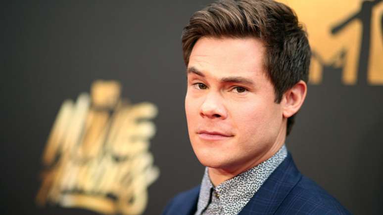 Adam Devine fala sobre filmes de com&eacute;dia: "A Marvel estragou tudo"
