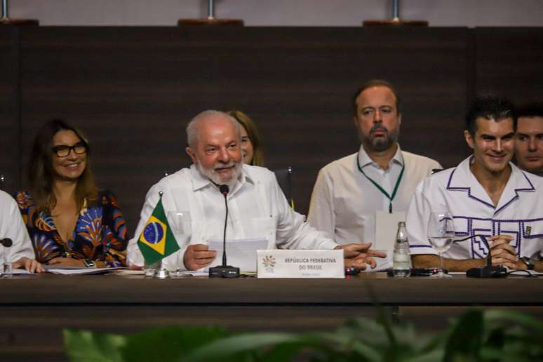 Começou hoje em Belém/PA, a Cúpula da Amazônia, evento que reúne líderes dos países amazônicos para discutir questões relacionadas ao desenvolvimento sustentável da região.