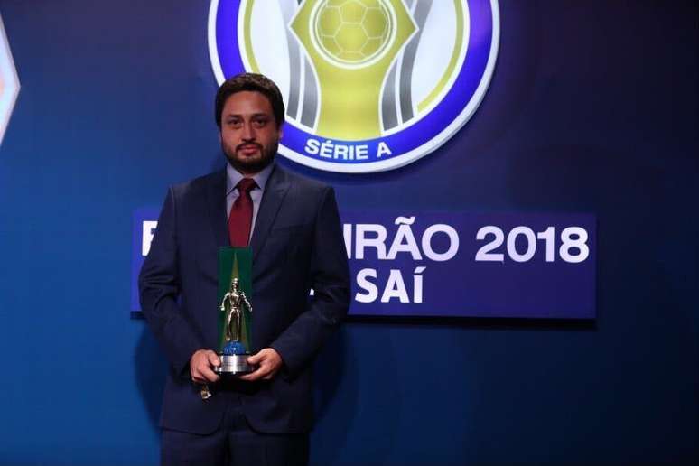 Arthur Elias do Corinthians pode assumir seleção brasileira