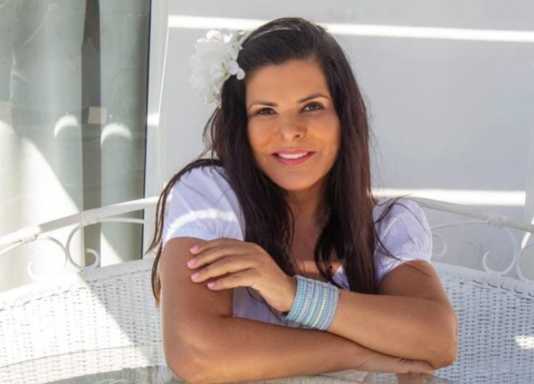 Cantora n&atilde;o foi convidada para o show especial no 'Crian&ccedil;a Esperan&ccedil;a' ao lado das colegas Xuxa, Ang&eacute;lica e Eliana