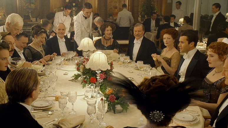 Cena do filme Titanic (1997), de James Cameron