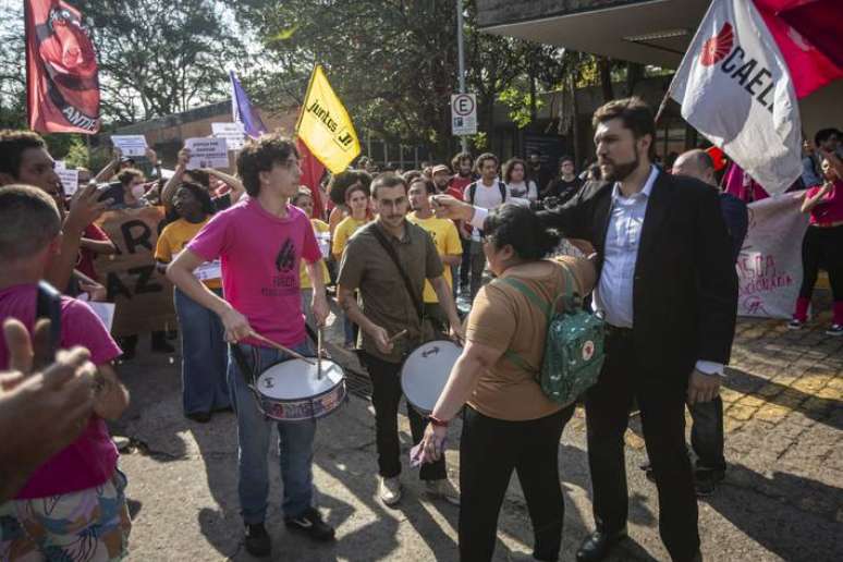 Alunos da USP organizaram protesto contra o governador durante evento na universidade