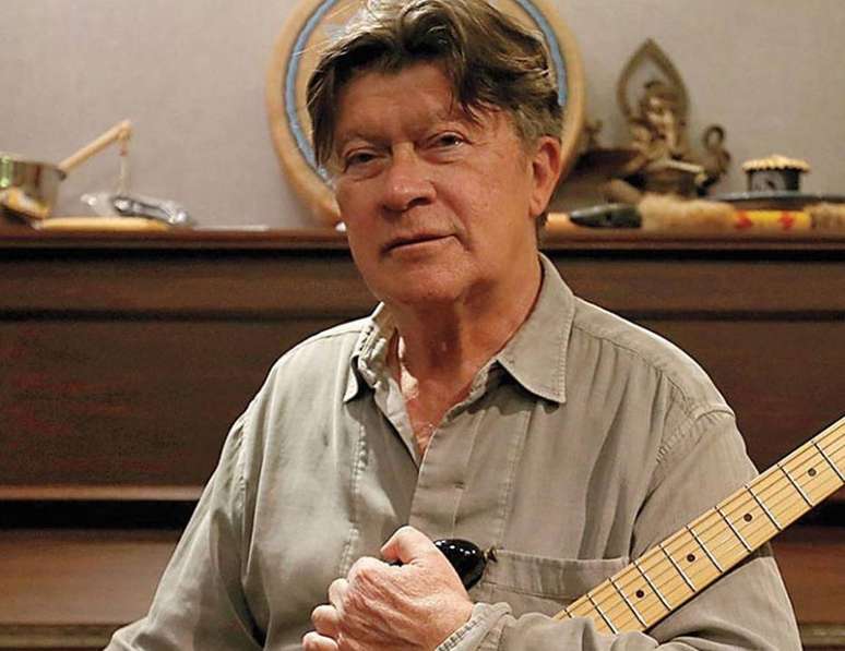 Robbie Robertson, líder da ‘The Band’, morre aos 80 anos