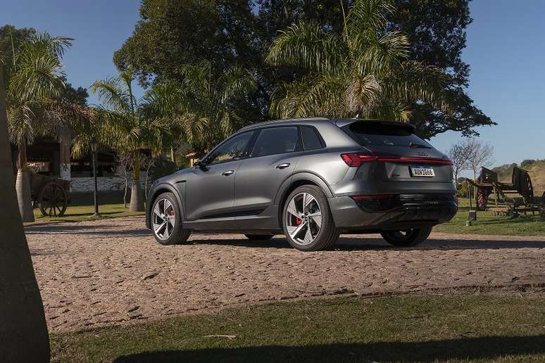 Audi Q8 renovado é lançado no Brasil; preços partem de R$ 670 mil.