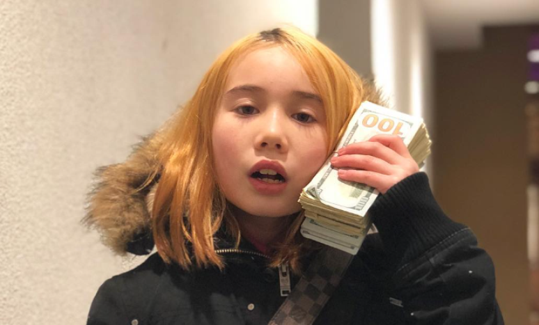 A rapper canadense e influenciadora Lil Tay 