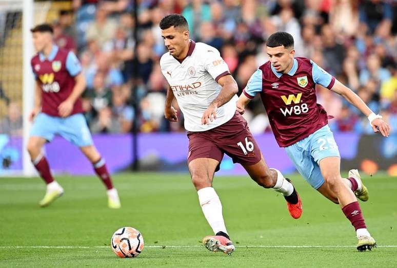 Manchester City vence Burnley e encosta na liderança da Premier League -  Jogada - Diário do Nordeste