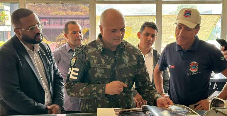 L&eacute;o Roberto, Coronel Cardoso e Comandante Hamilton