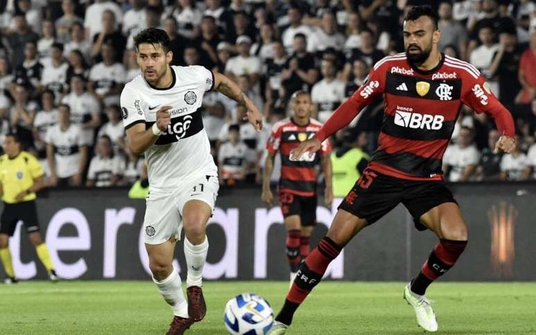 Flamengo é eliminado pelo Olimpia nas oitavas da Libertadores > No Ataque