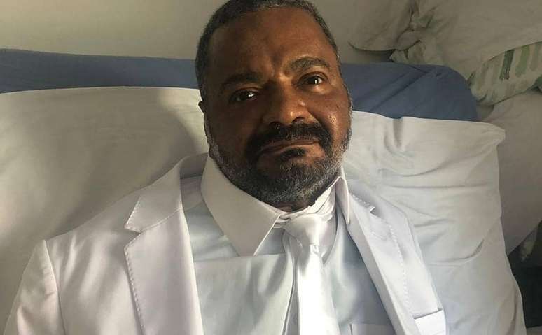 Arlindo Cruz returns to hospital to be treated for bacterial mumps, says website