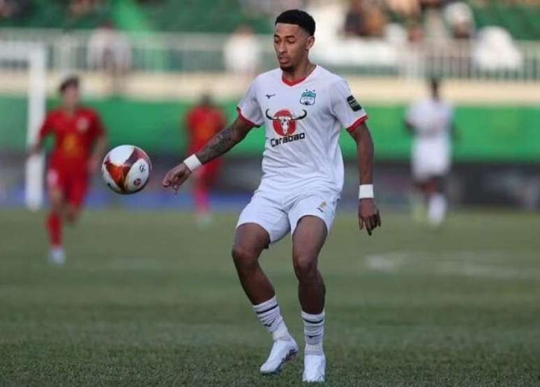 Brasileiro que jogava no Vietn&atilde;, Paollo Madeira Oliveira teve morte tr&aacute;gica em acidente &ndash;