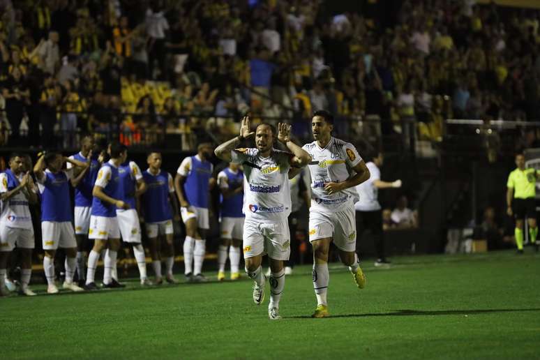 Série B: Sport vence Novorizontino por 1 x 0 e vira líder