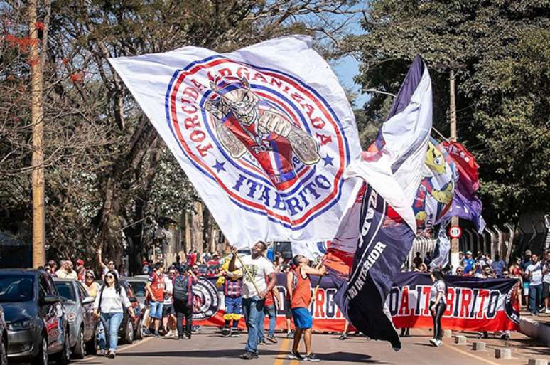 Torcida do Gato faz a festa no interior de Minas &ndash;