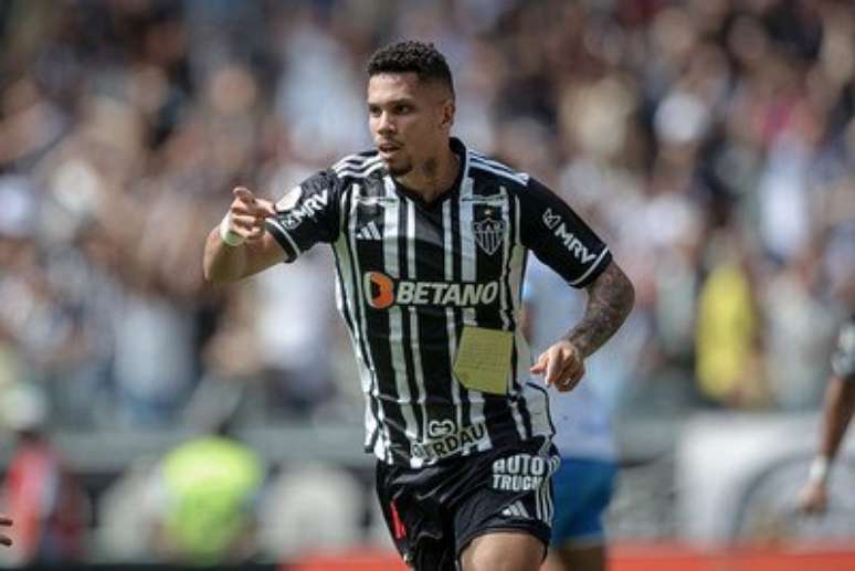 Paulinho Vibra Com 'volta Por Cima' Após Eliminação Do Galo: "Dedico A ...