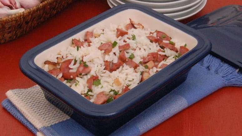 Arroz com lingui&ccedil;a