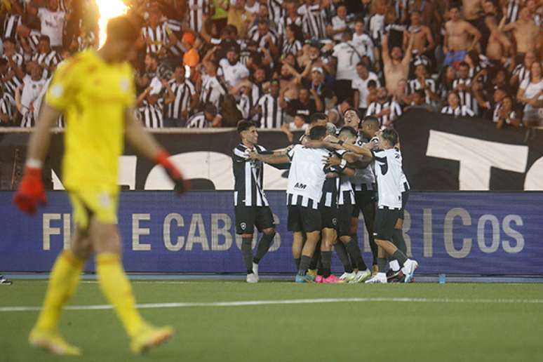 No bom Botafogo 3 x 3 Inter, mais um gol no finalzinho. Por que