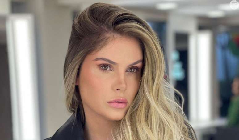 Bárbara Evans esclarece polêmica após usar postinho do SUS.