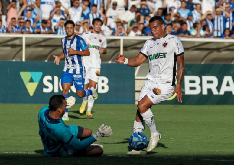 Série B: Grêmio empata com Brusque fora e chega a 13 jogos sem