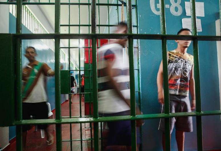 Em toda a América Latina, diferentes penitenciárias criadas pelos Estados para melhorar a segurança de quem está fora delas estão se tornando escolas do crime