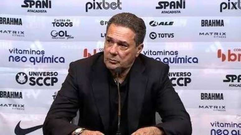 O treinador Vanderlei Luxemburgo concedeu entrevista coletiva após a vitória do Corinthians por 3 a 1 sobre o Coritiba, pela 19ª rodada do Brasileirão...