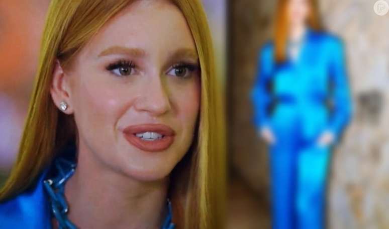 Marina Ruy Barbosa opta por look all blue para falar da estreia da novela 'Fuzuê' no Fantástico.