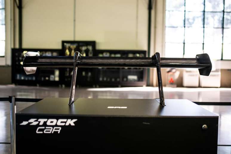 New airfoil, already with built-in DRS. That won't be the end of Push-to-Pass New airfoil, already with built-in DRS. That won't be the end of Push-to-Pass