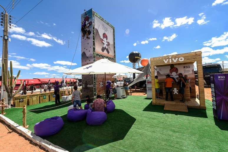 Em Petrolina público pode carregar celulares em segurança no Lounge da Vivo