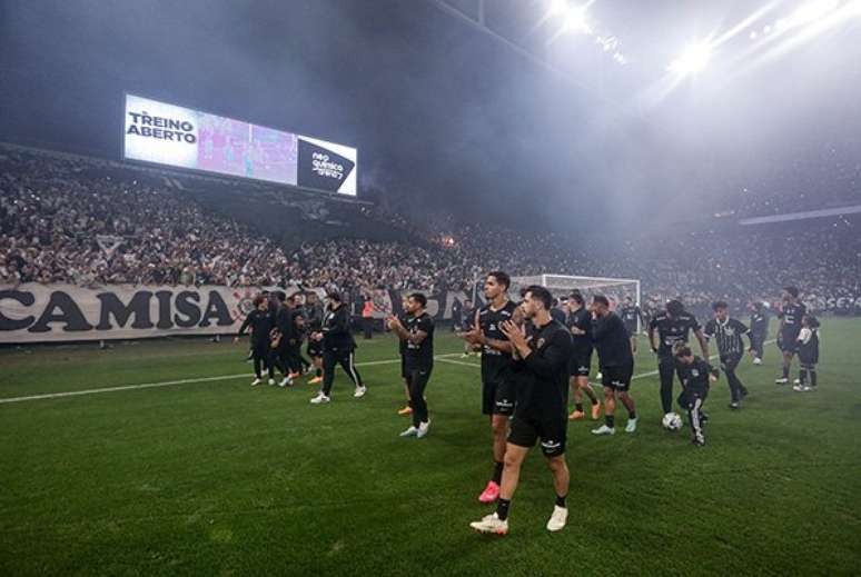 Neo Química Arena recebe torcida em treino aberto para a semifinal da Copa  do Brasil