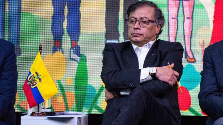 Presidente Petro tenta implementar reformas, mas tem enfrentado dificuldades