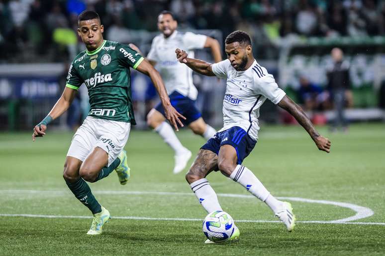 Os próximos jogos do Cruzeiro. A última partida que é contra o Palmeiras  não está na foto. Dos sete times, o Cruzeiro venceu apenas um no primeiro  turno : r/Cruzeiro