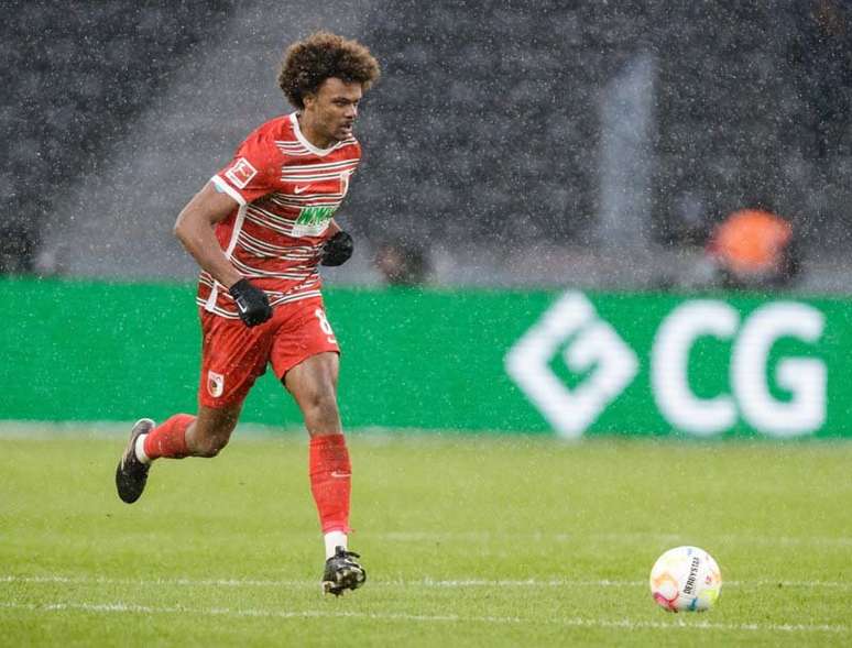 Renato Veiga está de saída do Augsburg (Photo by Reinaldo Coddou H./Getty Images)