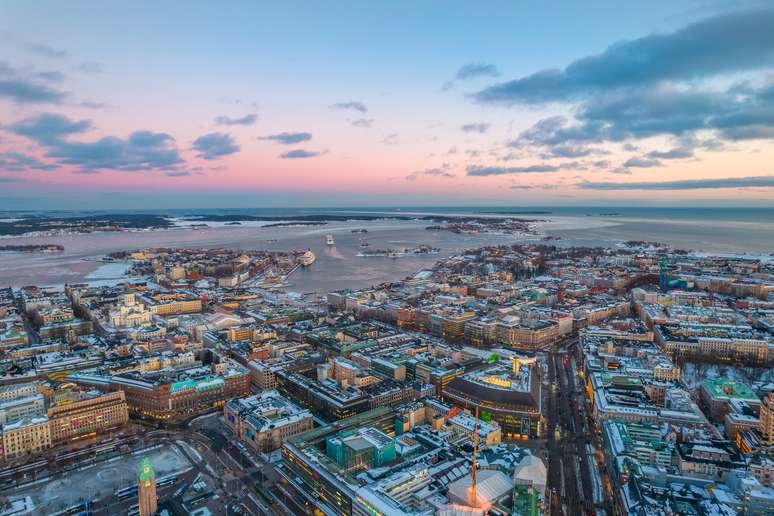 Vista aérea de Helsinque, maior cidade da Finlândia