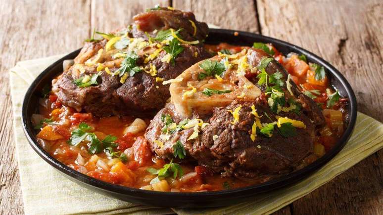 Tuscan Ossobuco: learn the recipe of the typical Italian dish