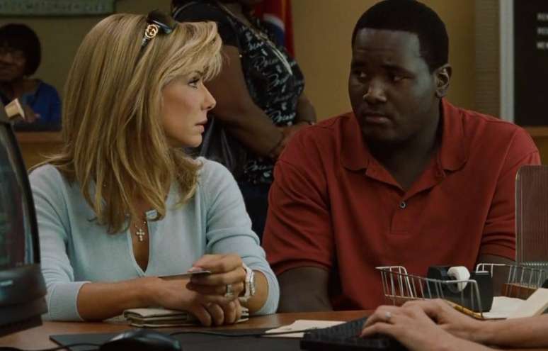 Sandra Bullock e Quentin Aaron em cena de ‘Um Sonho Possível’