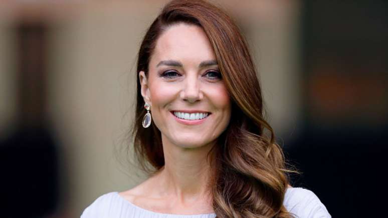 Kate Middleton vai a rave com suposto affair de príncipe William, diz site