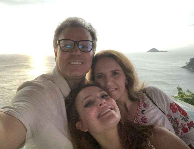Larissa Manoela e seus pais, Silvana e Gilberto