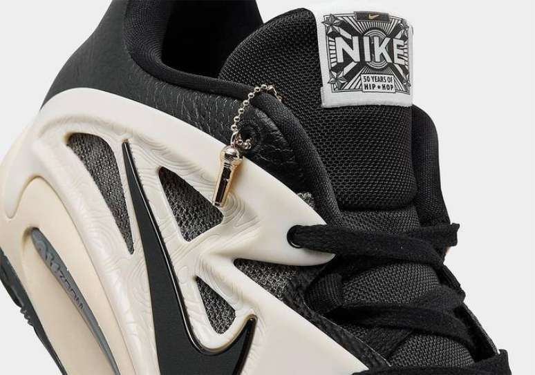 Detalhe do Nike KD 15 de 50 anos do Hip Hop