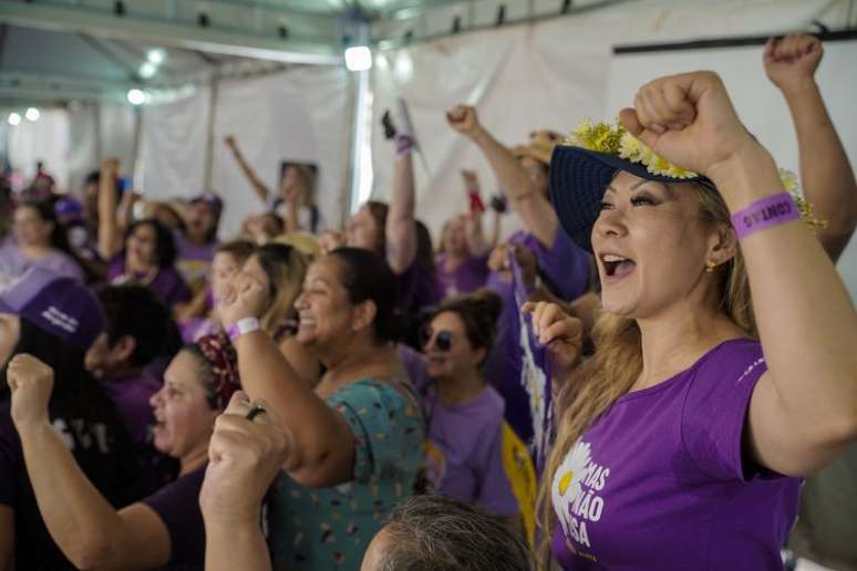 Eunice Myamoto – bancária (Paraná), acampada no Pavilhão de Exposições do Parque da Cidade, em Brasília, para a 7ª Marcha das Margaridas