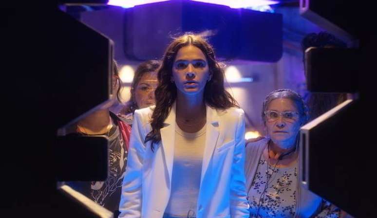 BESOURO AZUL: filme da DC com Bruna Marquezine ESTÁ CHEGANDO e você PRECISA  CONHECER!