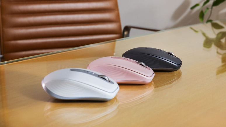 Mouse tem 8.000 de DPI e 6 botões programáveis (Imagem: Divulgação/Logitech)