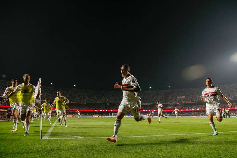 Escalação do São Paulo: veja time titular contra o Corinthians na Copa do  Brasil hoje