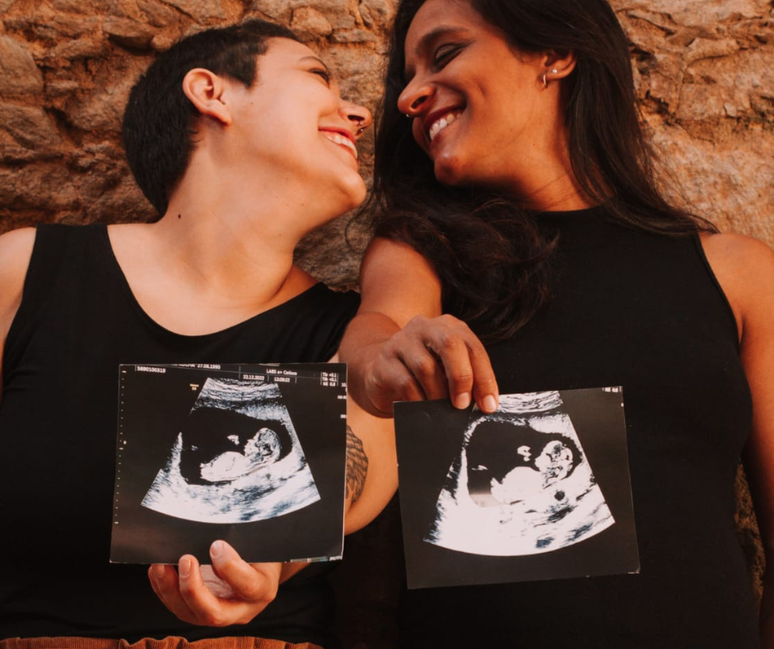 Isabelle e Anik optaram pela FIV com ovodoação para viabilizar o sonho de se tornarem mães