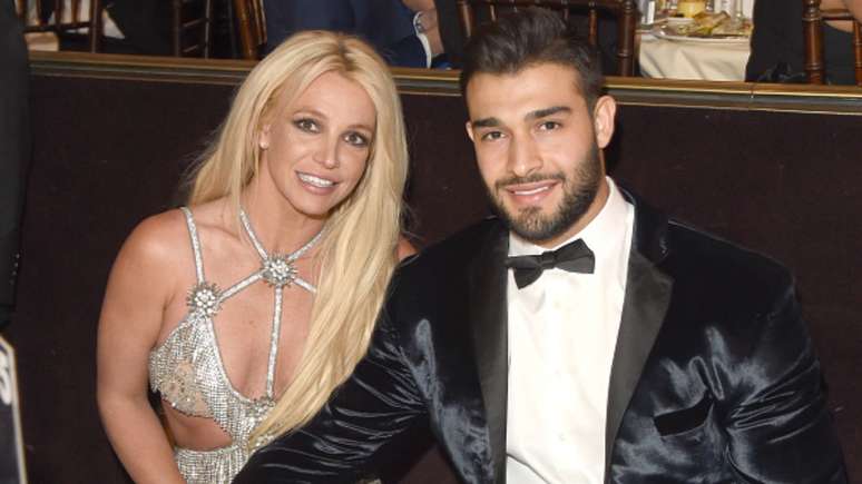 Sam Asghari se pronuncia e confirma término com Britney Spears: "Merdas acontecem"