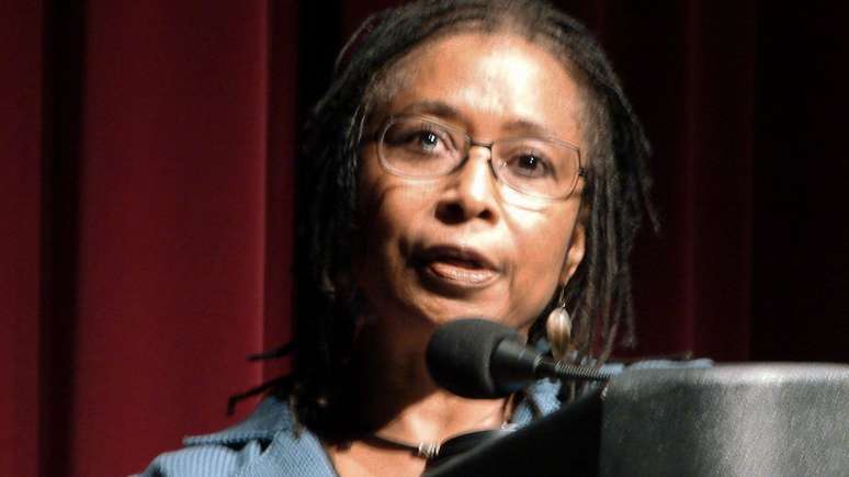 Alice Walker escreveu o livro "A Cor Púrpura", de 1982