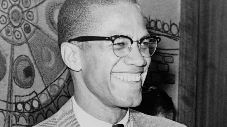 Malcolm X defendia o movimento do Nacionalismo Negro, que pregava a definição da identidade da população negra