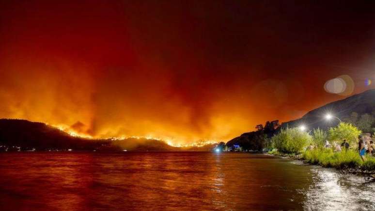 O Canadá está enfrentando sua pior temporada de incêndios florestais já registrada, com pelo menos mil incêndios em todo o país, de acordo com o Canadian Interagency Wildfire Center (CIFFC)