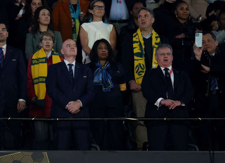 Presidente da Fifa, Gianni Infantino e a secretária geral da entidade,  Fatma Samoura, em jogo da semifinal da Copa
