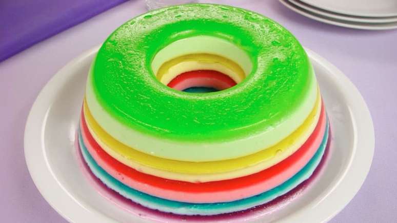 Colorful layered jelly recipe to please the kids