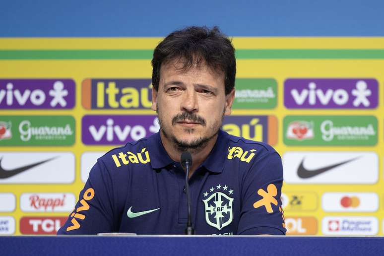 Fernando Diniz convocou os jogadores para os jogos nas eliminatórias – Thais Magalhães/CBF