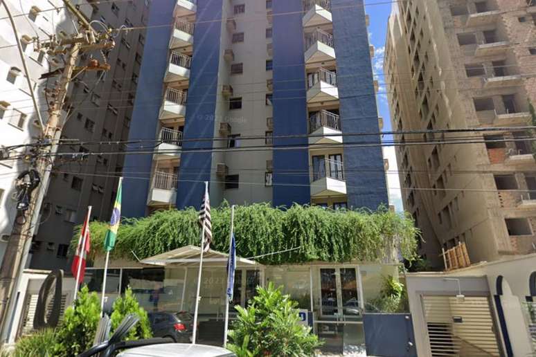 Mulher foi encontrada dentro do apartamento onde morava, em São José do Rio Preto